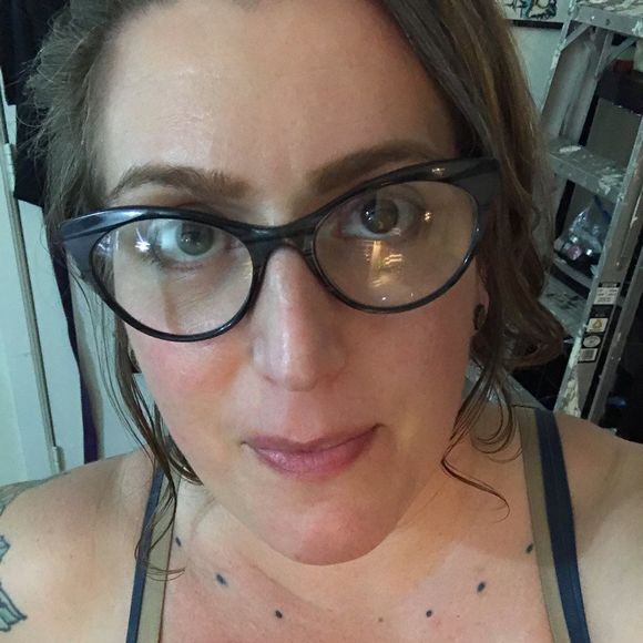 Meet your Posher, Yael - Picture 1 of 1